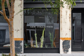 מדבקות לחלונות ראווה